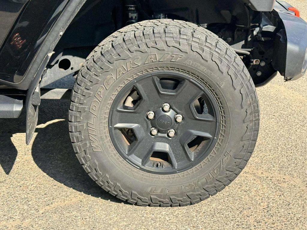 used 2022 Jeep Gladiator car, priced at $30,991