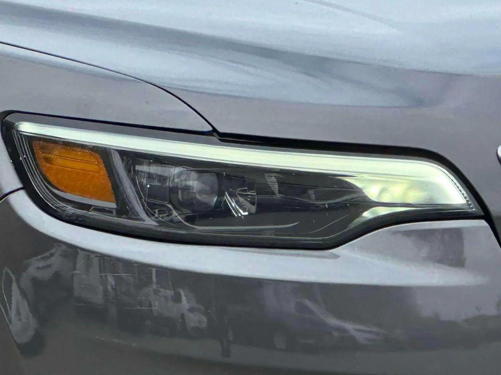 used 2022 Jeep Cherokee car, priced at $19,991