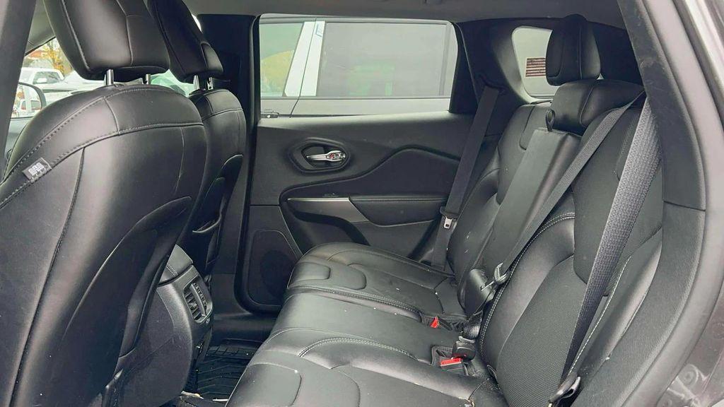 used 2022 Jeep Cherokee car, priced at $19,991