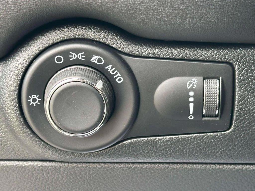 used 2024 Dodge Durango car, priced at $38,991