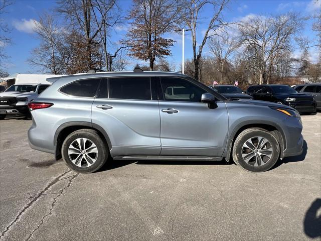 used 2021 Toyota Highlander car, priced at $31,991