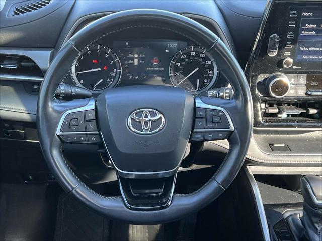 used 2021 Toyota Highlander car, priced at $31,991