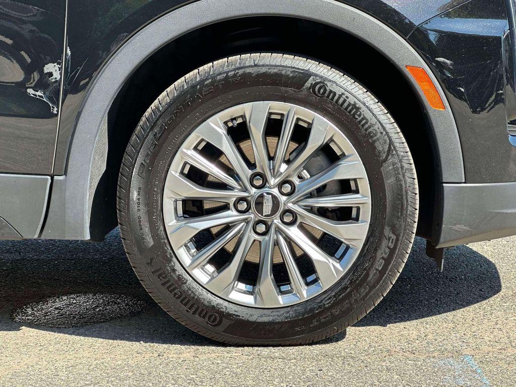 used 2024 Cadillac XT4 car, priced at $31,991