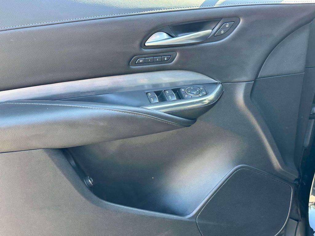 used 2024 Cadillac XT4 car, priced at $31,991