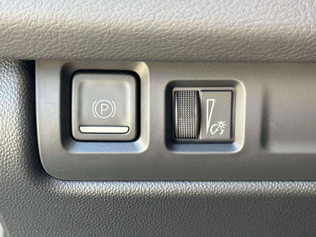 used 2024 Cadillac XT4 car, priced at $31,991