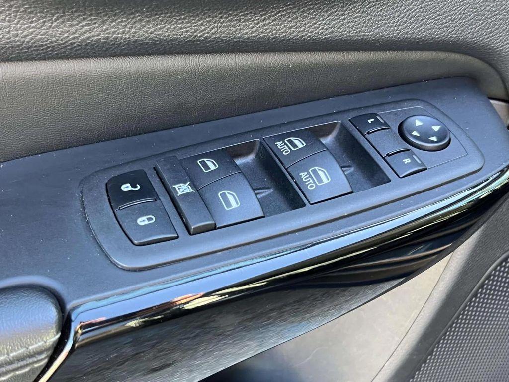 used 2023 Jeep Cherokee car, priced at $21,991