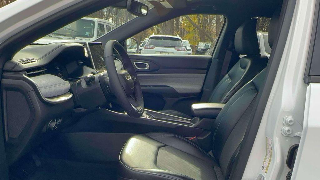 used 2023 Jeep Compass car, priced at $22,991