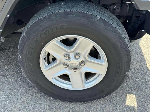 used 2022 Jeep Gladiator car, priced at $33,991