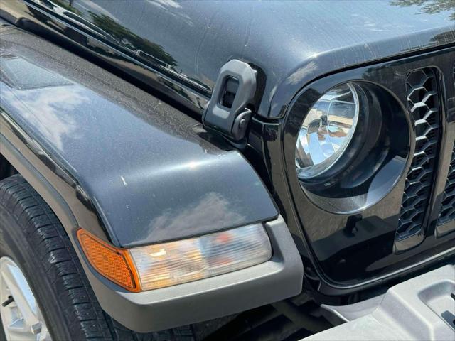 used 2022 Jeep Gladiator car, priced at $33,991