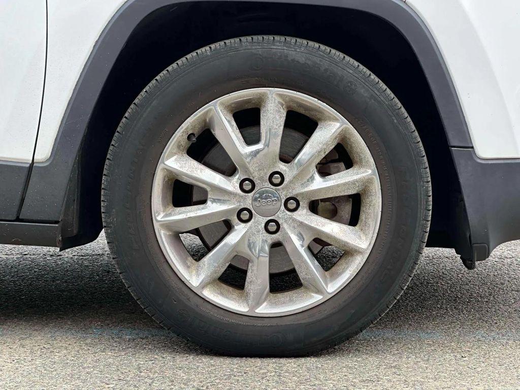 used 2015 Jeep Cherokee car, priced at $13,791