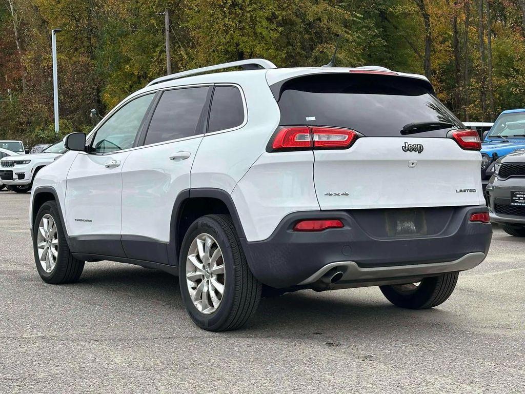 used 2015 Jeep Cherokee car, priced at $13,791