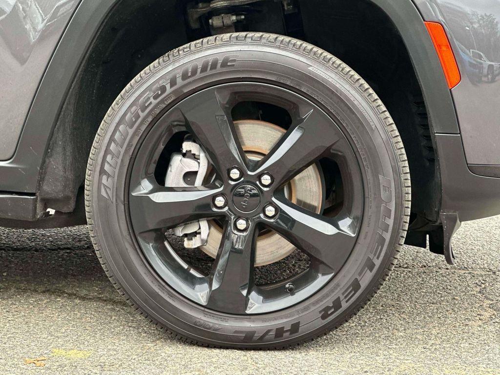 used 2024 Jeep Grand Cherokee L car, priced at $34,991