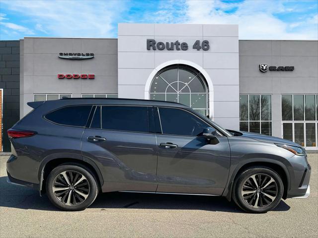 used 2021 Toyota Highlander car, priced at $34,991