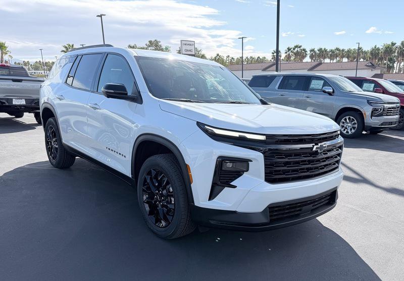 new 2026 Chevrolet Traverse car, priced at $44,380