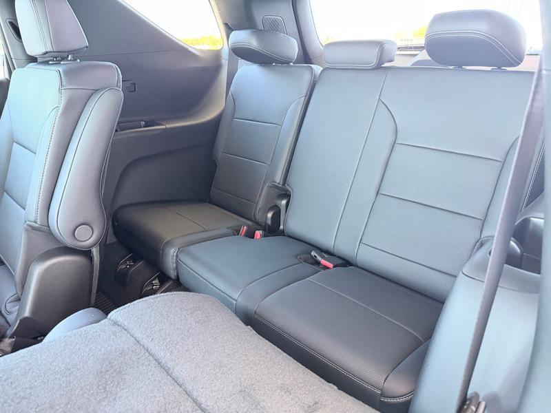 new 2026 Chevrolet Traverse car, priced at $47,630