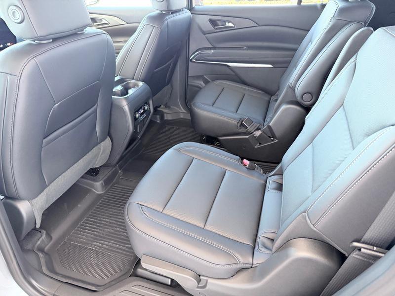 new 2026 Chevrolet Traverse car, priced at $47,630