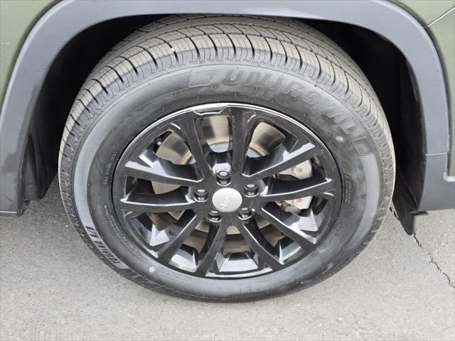 used 2019 Jeep Cherokee car, priced at $16,923