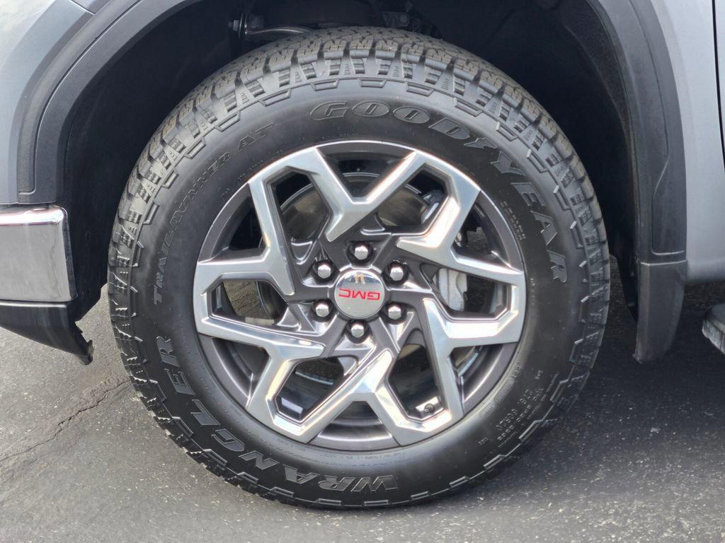 used 2024 GMC Sierra 1500 car, priced at $50,474