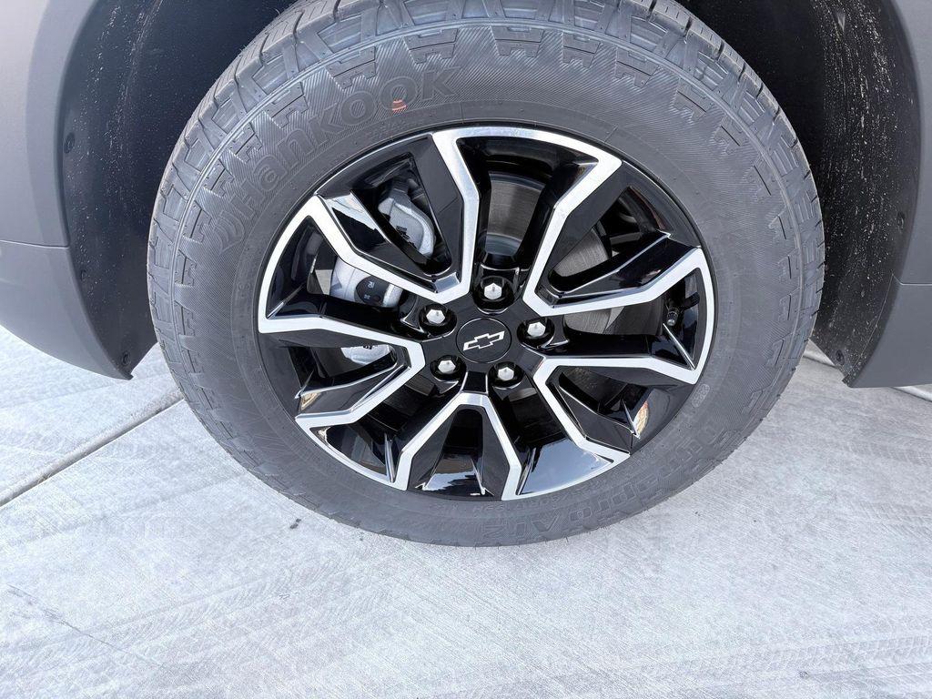new 2026 Chevrolet TrailBlazer car, priced at $30,405