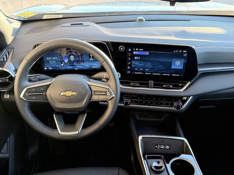 new 2026 Chevrolet Equinox car, priced at $32,943