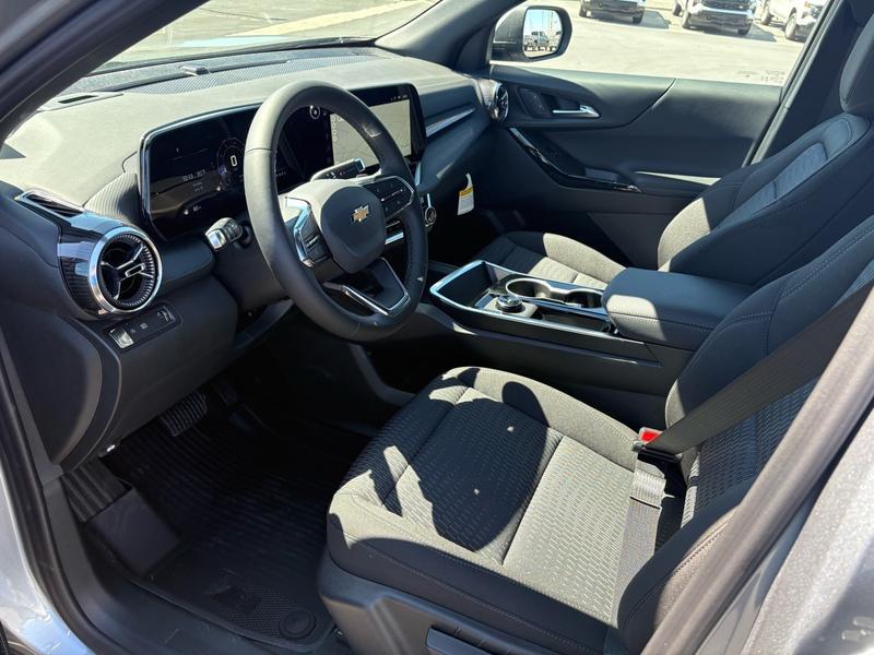 new 2026 Chevrolet Equinox car, priced at $28,695