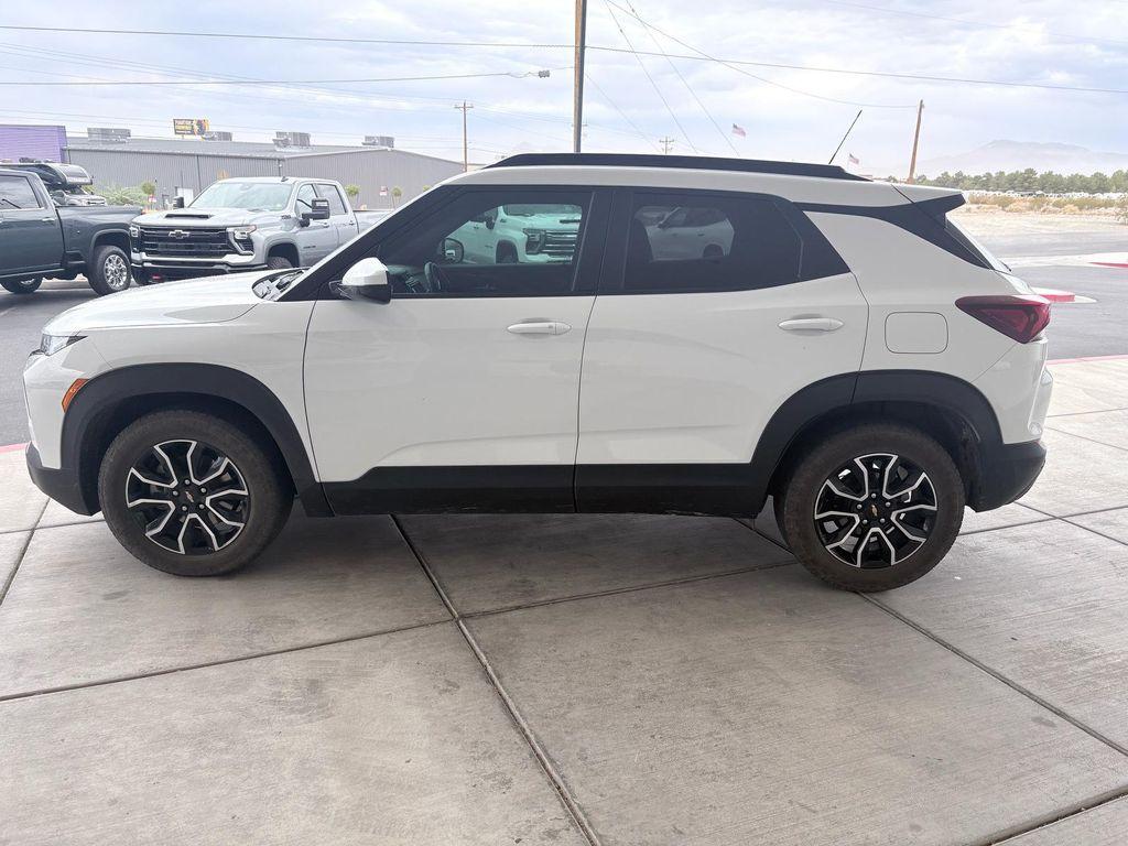 used 2023 Chevrolet TrailBlazer car, priced at $21,632
