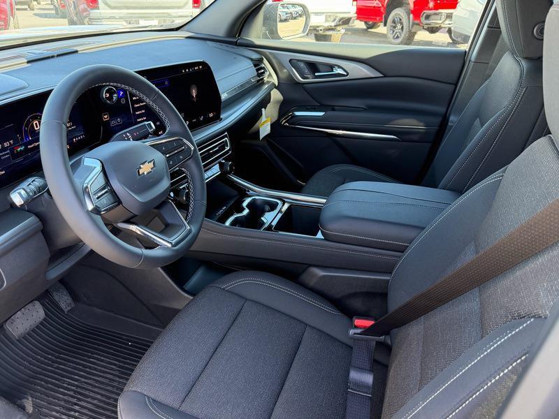 new 2026 Chevrolet Traverse car, priced at $43,655