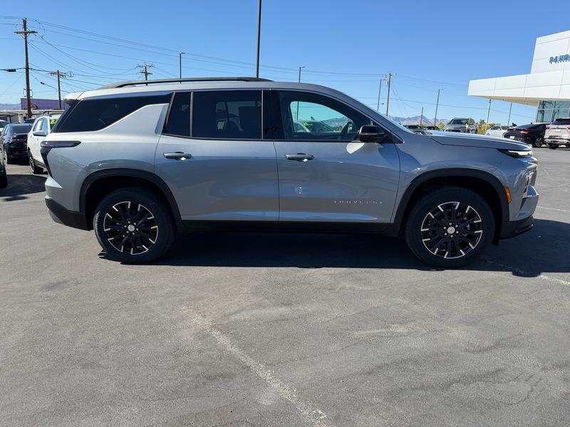 new 2026 Chevrolet Traverse car, priced at $43,655
