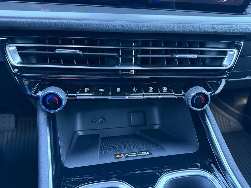 new 2026 Chevrolet Traverse car, priced at $43,655