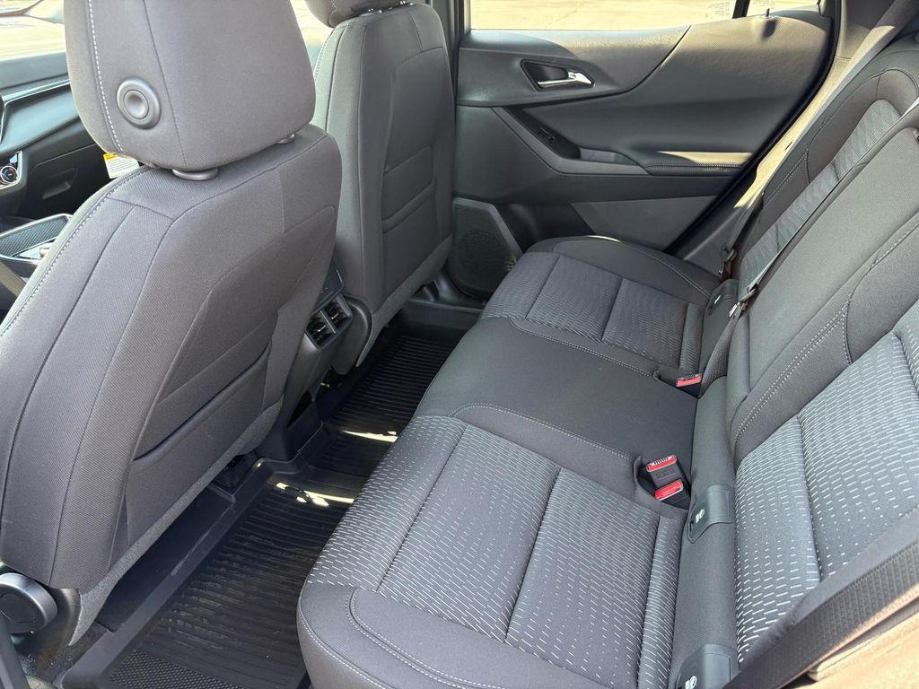 new 2026 Chevrolet Equinox car, priced at $30,106