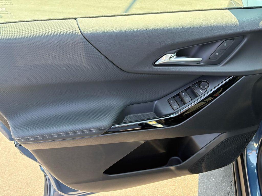 new 2026 Chevrolet Equinox car, priced at $30,106