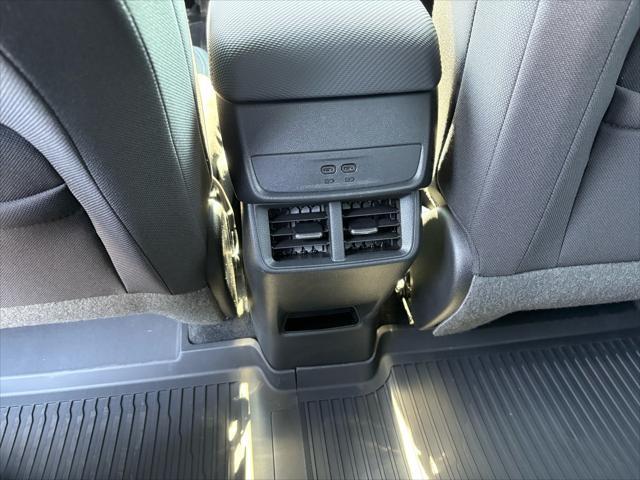 new 2026 Chevrolet Equinox car, priced at $31,360