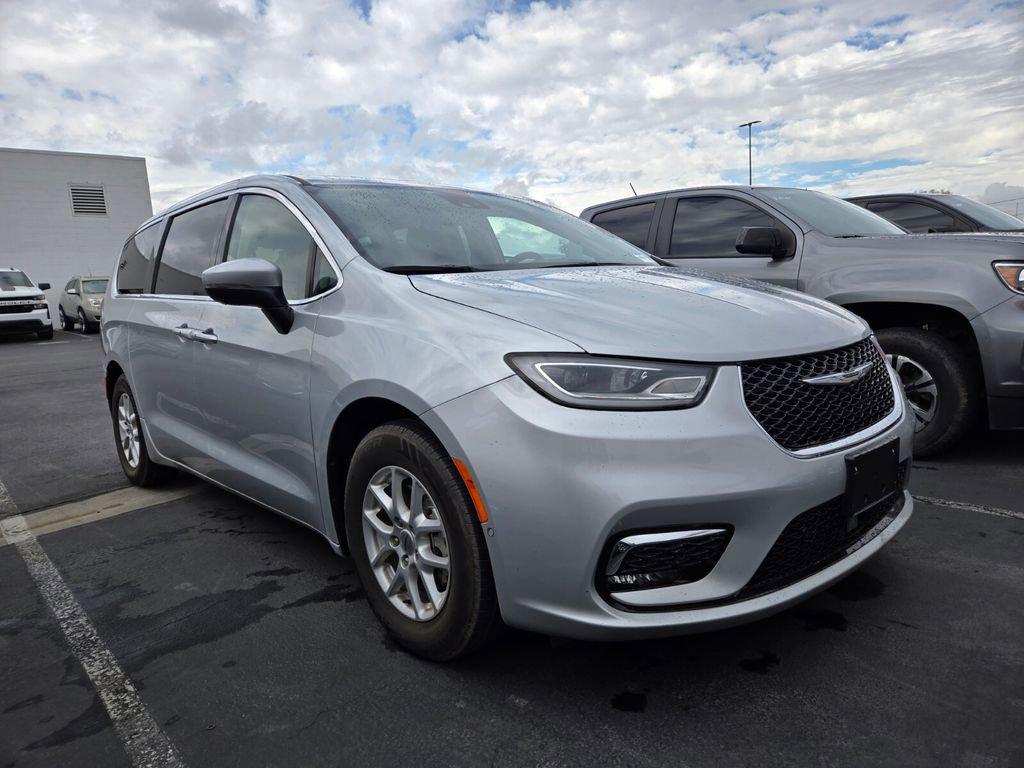 used 2023 Chrysler Pacifica car, priced at $23,405