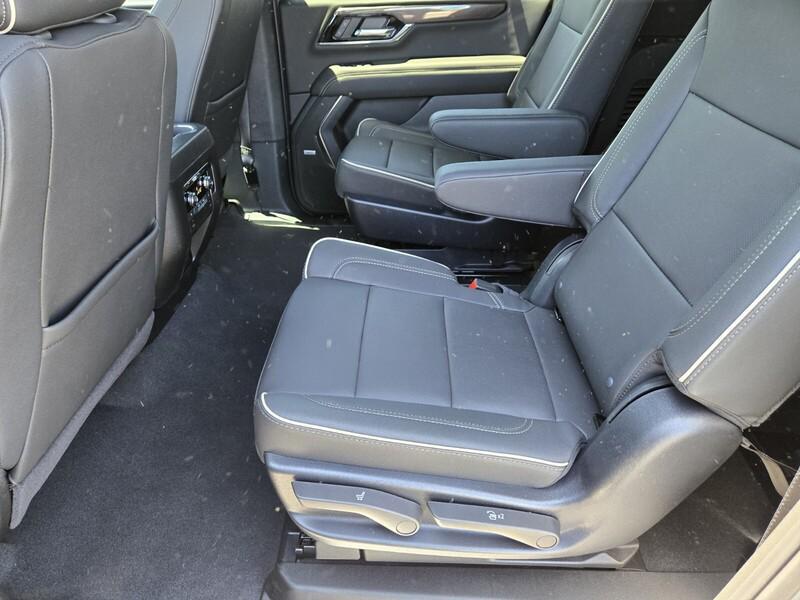 new 2025 GMC Yukon XL car, priced at $68,945