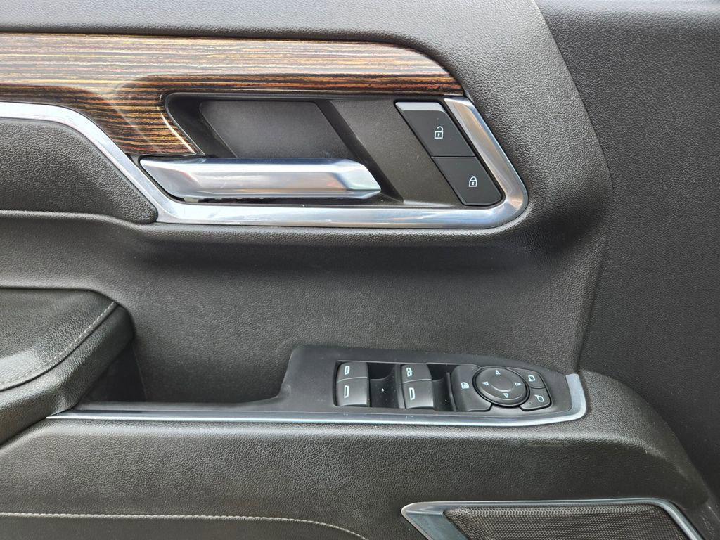 used 2024 GMC Sierra 1500 car, priced at $33,261