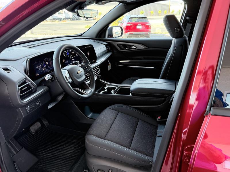 new 2026 Chevrolet Traverse car, priced at $44,840