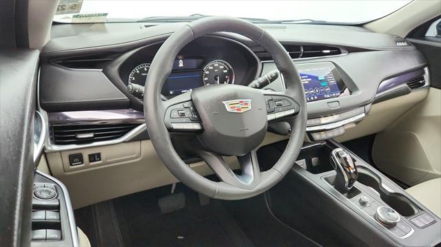 used 2022 Cadillac XT4 car, priced at $24,788