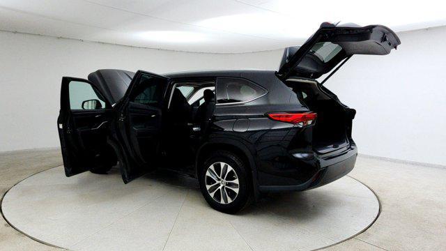 used 2021 Toyota Highlander car, priced at $27,888