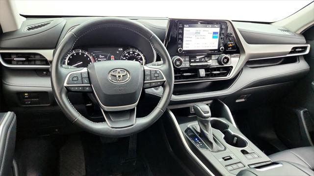 used 2022 Toyota Highlander car, priced at $29,988