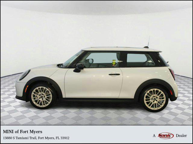new 2025 MINI Hardtop car, priced at $32,525