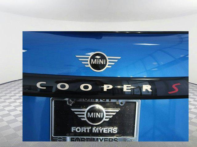 new 2025 MINI Hardtop car, priced at $35,542