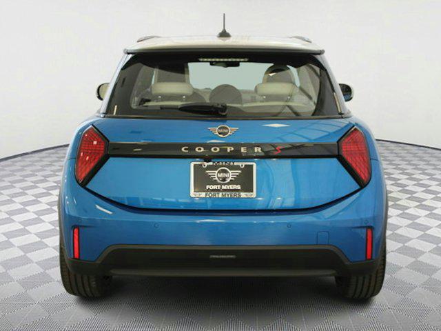 new 2025 MINI Hardtop car, priced at $38,725