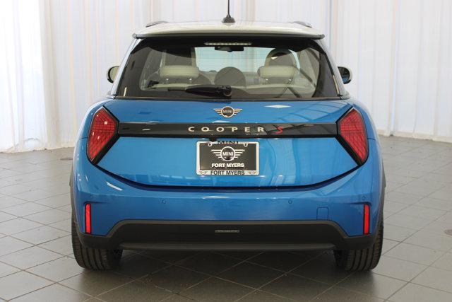 new 2025 MINI Hardtop car, priced at $38,725