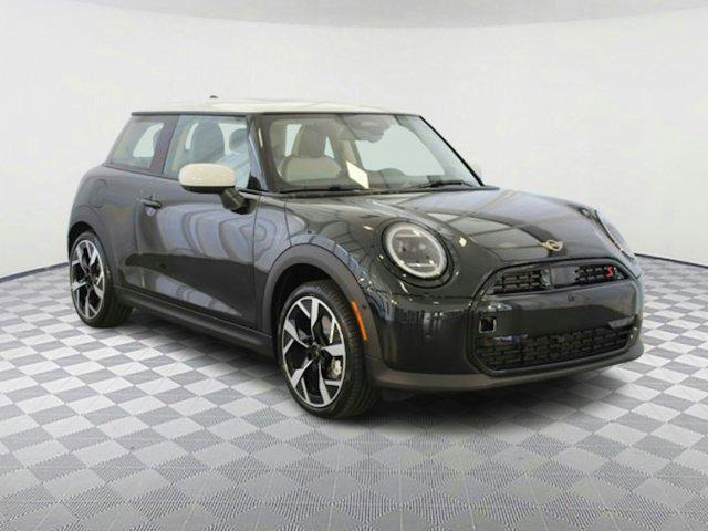 new 2025 MINI Hardtop car, priced at $37,475