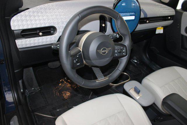 used 2025 MINI Hardtop car, priced at $29,596