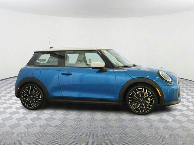 new 2025 MINI Hardtop car, priced at $38,295