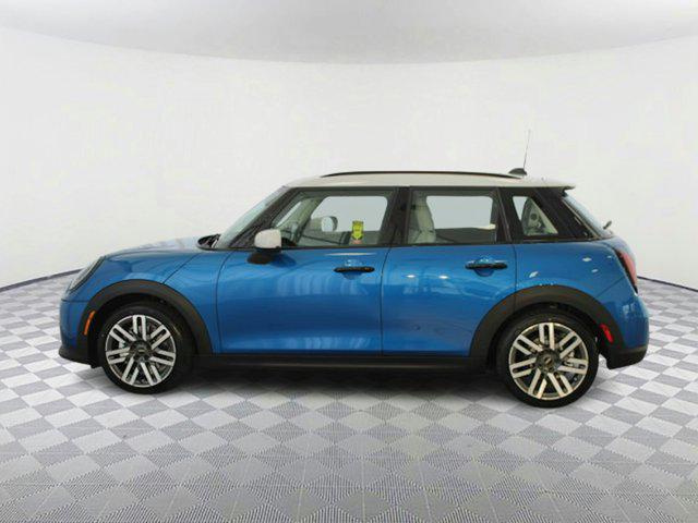 new 2025 MINI Hardtop car, priced at $34,925