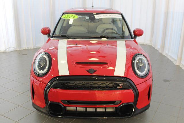 used 2024 MINI Hardtop car, priced at $33,498