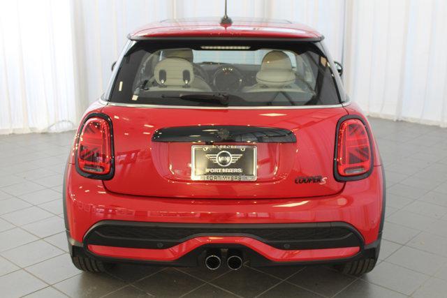 used 2024 MINI Hardtop car, priced at $33,498