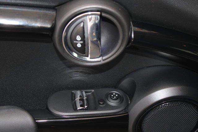 used 2021 MINI Hardtop car, priced at $21,999